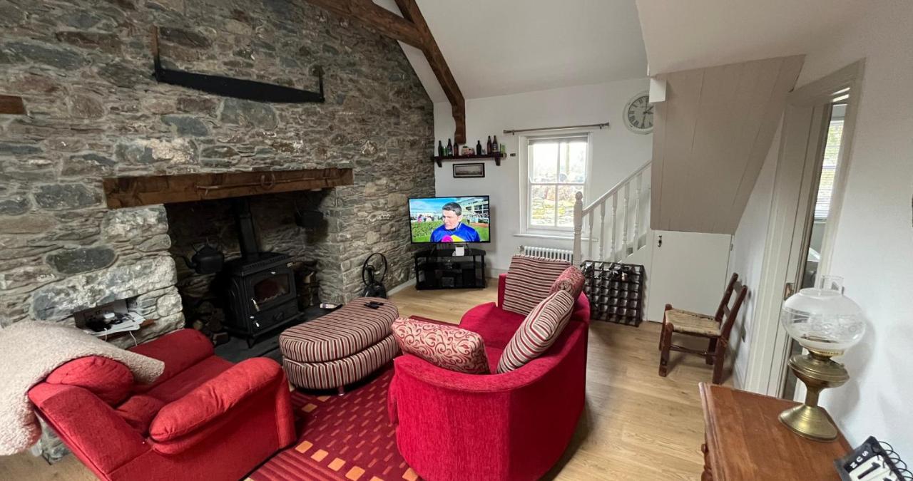 Newly Renovated Stone Cottage Located 2.5 Miles From Killarney Town Teernaboul Dış mekan fotoğraf
